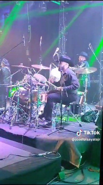 Cumbia Favorita: La Vecina Me Puso el Dedo