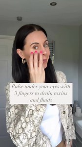 A gentle yet powerful eye massage for reducing puffiness and dark circles. 👉 https://www.faceyogaexpert.com/free-masterclass-join-me-live-on-march-27th | The Face Yoga Expert