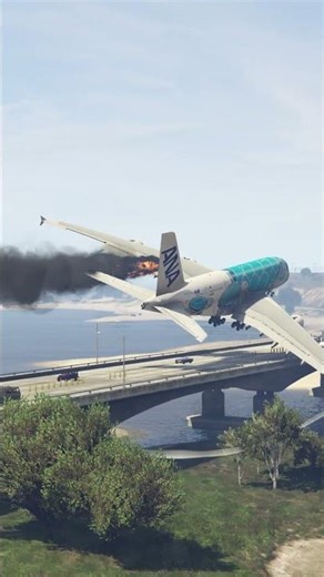 Biggest plane ✈️ crack down hardly escaped to crash | Out of control