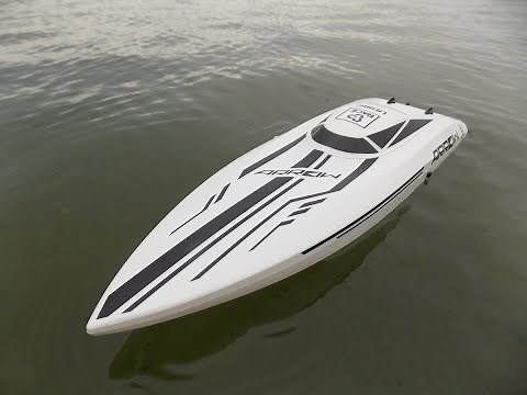 RC Boat UDI 005 Arrow Review and 1st Run plus Vector comparison