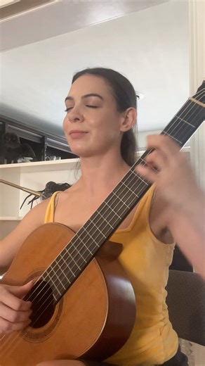 Have you heard this? It’s Granados’ Oriental 😄 I hope you enjoy this little excerpt. #guitar #music