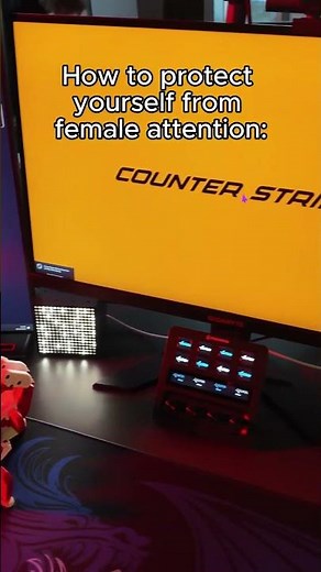 How to protect yourself from females #azeron #azeroncyborg2 #gamingkeypad #azeronkeypad #gaming