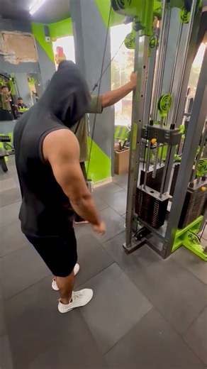 triceps extension 😤📈#tricep #gymmotivation #trendingshorts #gymrats #viralshorts