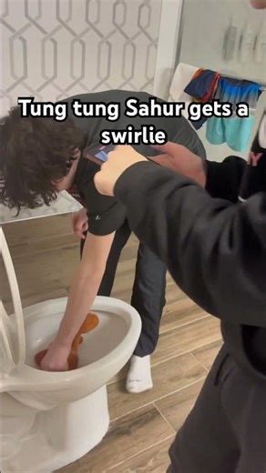 Tung Tung Sahur gets a swirlie #funny #tungtungtungsahur #swirlie