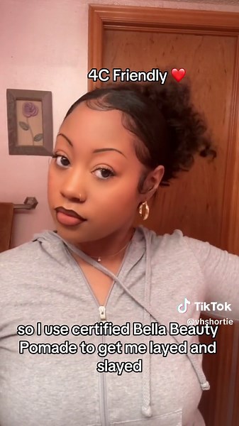 Quick Clawc clamp look with @Freetress l Equal l Organique Natural Girl Drawstring Ponytail with @certifiedbellabeauty keeping my edges laid 🙏🏾🕊️ #freetress #drawstringponytail #clawcliphairstyles #clawclip #clawcliphack #blackgirltiktok #certifiedbellabeauty #edgestutorial #edgecontrol #fyp #fypシ #fypage #foryoupagе #90s #y2k #aesthetic