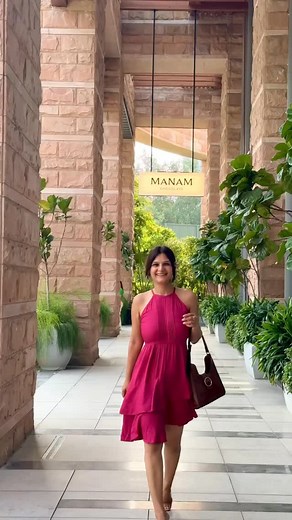 Gourmet cinema, intimate setting, good food, perfect for the weekend 🤌. Trust @tpm.del to keep introducing new & fun experiences. And ZNMD anyways has all my heart. Next screening is of Ratatouille and can’t imagine how amazing the spread is going to be. PS - they had both non-veg and veg options to choose from. #thingstodoindelhi #gourmetcinema #znmd #eldecocentre #delhidiaries | Anupriya Kapur