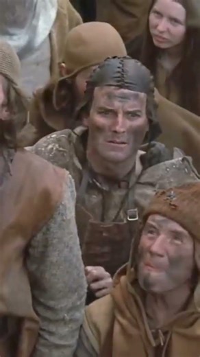 MONTY PYTHON E O CÁLICE SAGRADO - cena da bruxa 02 - PARTE 11