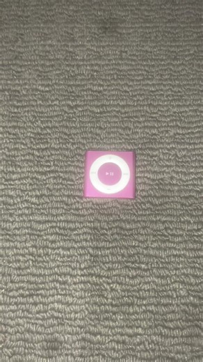 iPod Shuffle 4th Generation (2 Gigabytes) Pink) 2010