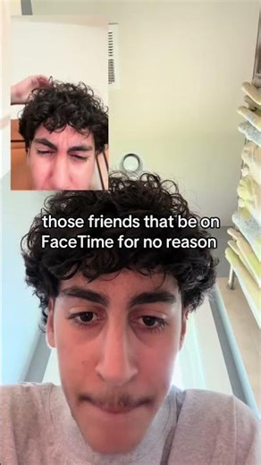 those friends on facetime be like😂