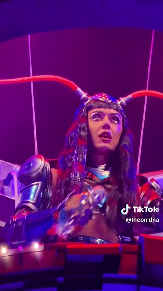 London N1 o2 Arena #lifetimes tour #katyperry