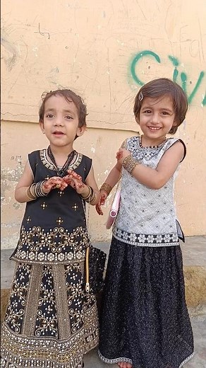 Aliza or Huran EiD celebration karate huwe | Aliza & Huran Celebrat Eid in Beautiful New Dresses ✨