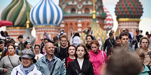 EU Considers Visa Restrictions for Russian Civilians