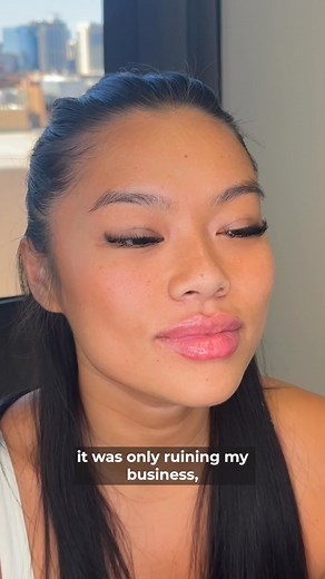 PSA: Your medspa software is losing you clients to painful booking. With fast and easy online booking, best-in-class client management tools, and a free HIPAA-compliant add-on, it’s no wonder medspas like yours are upgrading to GlossGenius. | GlossGenius