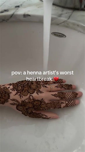 No cuz I wish I could physically keep all my henna designs 😣💔 #relatable #hennaartist #artiststruggles