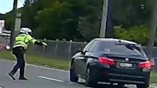 Queensland police officer loses cool at driver