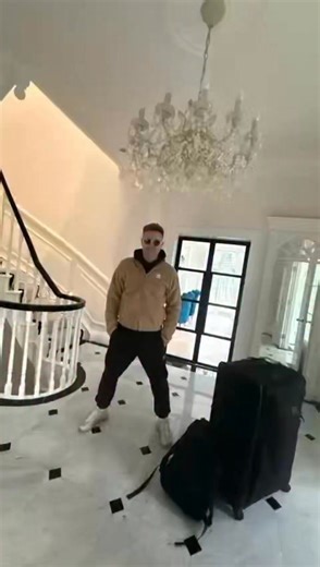 Well..After our show with the Orchestra in the Royal Albert Hall in October last, we were invited to perform 7 shows around China/Asia over the past two plus weeks. We added in some TV Performances and interviews too bringing us back to our crazy promo junket days! Here is a snippet of our trip. Shanghai - Guangzhou - Singapore - Kaohsiung - Macau - Surabaya and Jakarta 💚🤘🔥 #Westlife | Nicky Byrne