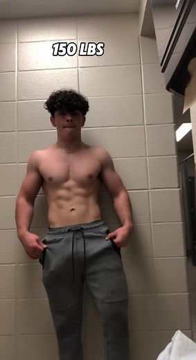 25lbs later and still small #bodybuilding #flexing #gym