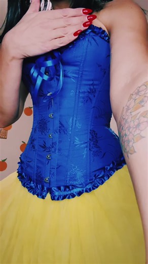 #cosplayer #costume #snowwhite #cosplay #fyp | cosplayer