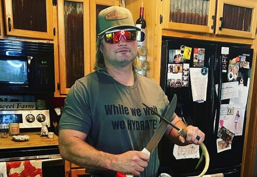 Stalekracker: Age, Real Name, Wife, Wig, Kids, Net Worth