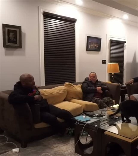 Scotty Fox on Instagram: "Humbled. @shortkut sent me this clip from his convo with @djjazzyjeff @djmelod @djterryhunter @djmellstarr and @skratchbastid on the latest Couch Convo on Jeff’s YouTube. Music is universal. I’m just happy to bring music to the people. Just grateful to be recognized. Love yall! Thank you. Gotta thank @russellpeters for always havin my back. 🙌🏼 Check out my mixes on Mixcloud.com @mixcloud #yachtRock #djs #selecta #mixcloud"