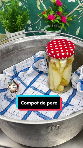 Compot de pere pentru iarnă - Rețeta delicioasă
