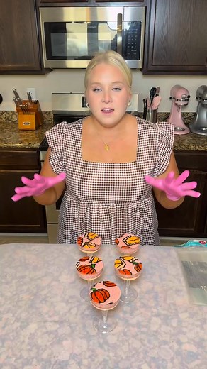 What do you guys think about this packaging option for these cakes?!?! The plastic bags and plastic martini glasses are from @dollartree #cake #cakedecorating #cakes #homebaker #baking #packaging #packagewithme #cakepackaging #martinicake #martini #cakecup | Dani Bell