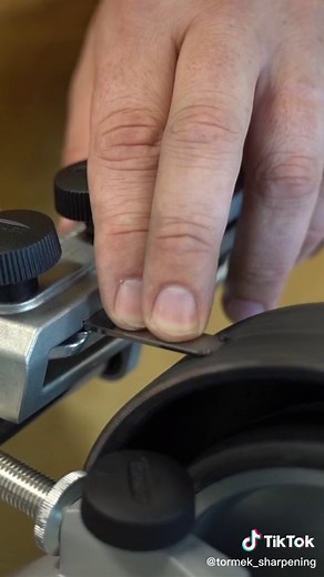 The SE-77 Square Edge Jig takes away all the stress of sharpening your chisels! #tormek #woodworking