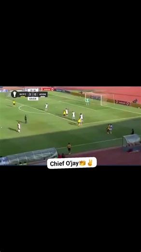 🧠 Control is King: Kaizer Chiefs' Tactical Masterclass vs. AS Simba! 👑 ​Forget just the scoreline. The most exciting thing about this victory that secured our spot in the CAF Confederation Cup Group Stages was the absolute CONTROL and MATURITY on display. ​This is what "Playing From Control" looks like: ​⚽️ Clarity In Possession ​Patience, purposeful movement, and quality circulation that shifted Simba's block until the right moment appeared. Even at 3-0, the team refused to panic, choosing in