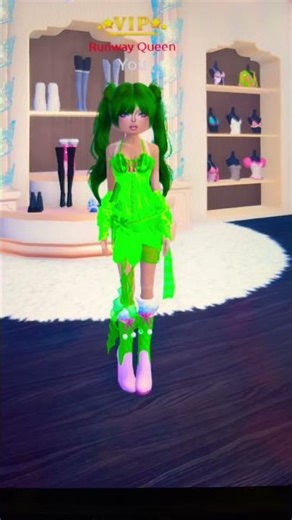 They loved my Alien Invasion outfit! 🥈👽 (Dress to Impress)