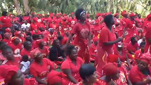 183K views · 2.9K reactions | #Times360Malawi Wachiwiri kwa mtsogoleri wa dziko Lino a Michael Usi masana ano akukumana ndi amayi achipani cha UTM kunyumba yawo ya boma ku area 12. A Usi anauza atolankhani mwapadera kuti iwo Ali ndi uthenga umene akufuna kuti apeleke ku mtundu wa Malawi zokhudza chipani chawo cha UTM. Mukanemayu, a Usi akuvina ndi ena mwa amayi amene afika kunyumba yi. Wolemba Wezzie Joy Gausi | Times 360 Malawi | Facebook