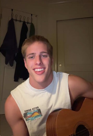 White keeeys - Dominic Fike SUMMER IS COMING I REPEAT SUMMER IS COMING 😉🌞🤝💦 #fyp #cover #viral #guitar #nicksiff