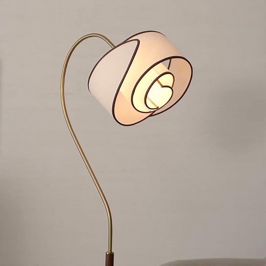 Stelmo Curved Neck Floor Lamp – Sleek arches, refined ambient glow