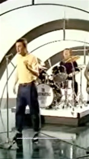 80’s British Indie Rock Band | The Housemartins 🎸 Happy Hour!