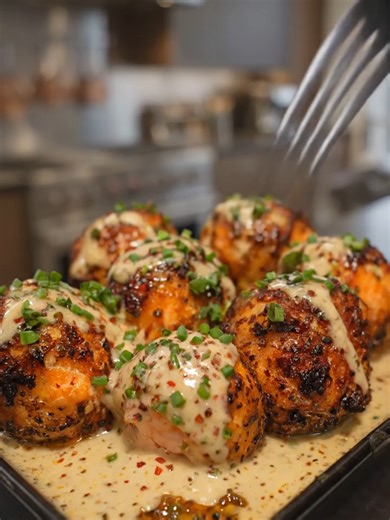 Sweet Chili Salmon Balls with Creamy Garlic Sauce
