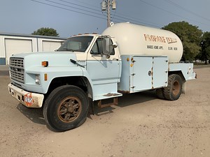1991 Ford F800 S/A Propane Delivery Truck | Transportation