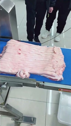 Designed specifically to solve the problem of cutting pork belly it effortlessly slices fr