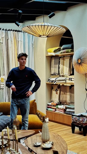 𝑻𝑹 | 𝑻𝒉𝒆𝒐 𝑹𝑶𝑩𝑰𝑵 on Instagram: "Une journée de stage en architecture intérieure, rythmée par un projet, une visite de chantier, des temps de réflexion et des croquis posés au fil des idées. Entre avancer sur un projet personnel et une pause café. Avec @amaya_architecture @reflex_travaux laisser le projet prendre forme, doucement 🏛️✍️ #etudiant #stagearchitecture #architectureinterieur #vlog #archistudent"