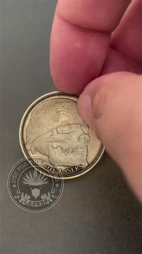 Fiber laser engraving coin #dtclasers #debinlee #fiberlaser #onsale