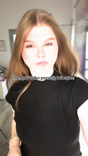 🦷 Ból zęba? Ja nie czekam. Ja biegnę. Bo im szybciej trafisz na fotel, tym szybciej wrócisz do uśmiechu 😄 Nie odkładaj bólu „na potem” — zęby nie wybaczają zwlekania. My jesteśmy tu po to, żeby pomóc od razu. 📞 Zapisz się, zanim zaboli bardziej. Bo najlepszy moment na wizytę… jest TERAZ 😉 #dentysta #bolzeba #nieczekaj #usmiech #cmwolanow