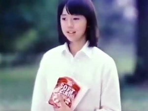 【昭和・平成の懐かしいCM】かなりレトロな不二家ソフトエクレアのCM～Old Japanese documentary footage～