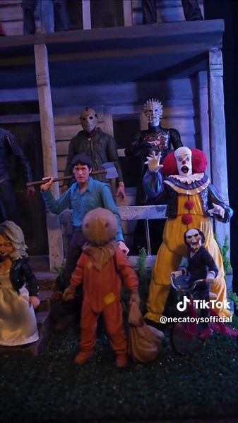 Top NECA Horror Figure Display Collection Showcased by @misterfigzz