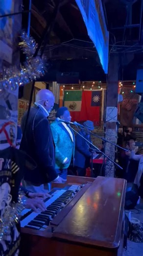 Last year, it was a great honor to perform at @morganfreeman’s @gzbluesclub on NYE. | Al Green