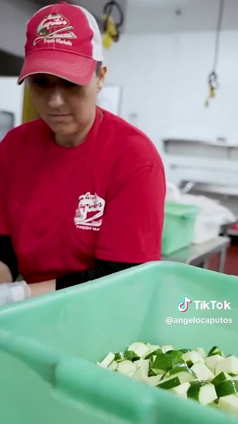 Cold weather calls for something warm and comforting 🍲 Try one of our homemade soups, made fresh in-store — from classic Chicken Noodle to Chili and Minestrone. Find them all in our Prepared Foods section at every Caputo’s location! 🛒