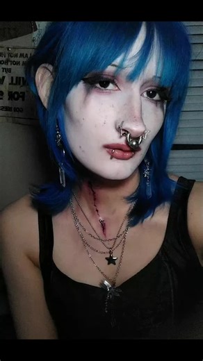 𐙚Viel♡⊹ (@fragile.vampire)’s videos with som original - Nate smith country