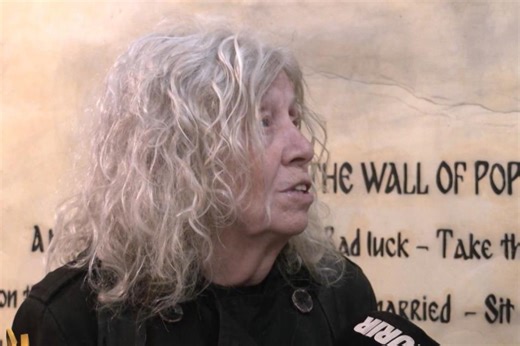 "JA SAM POBOŽNA, NE VERUJEM U PASULJ, KAFU, KUGLE I ĐAVOLA!" Rodila se sa mrtvom bliznakinjom koju je tražila od malena: "I fetus je čovek, ima sećanja i život"