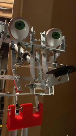 Preparando el animatrónico: Conexiones y mejoras