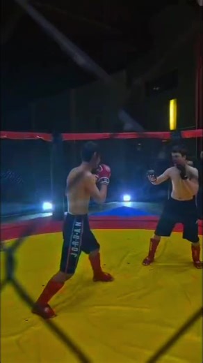 Ой что он творит поддержите его в комментариях⚔️😶‍🌫️