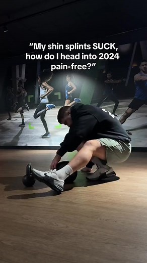 ↓ How to prevent Shin Splints ___ Firstly - this is NOT an exhaustive list. 1️⃣ Tibialis Anterior A key muscle responsible for dorsiflexion (the movement that brings the foot upward towards the shin) During activities like running, repeated dorsiflexion can contribute to stress & strain on the muscle and its attachment points on the shin - if not able to handle the demands placed upon it. But TRUST ME it’s not the only muscle to focus on! 2️⃣ Isometrics Isometric exercises provide a controlled w