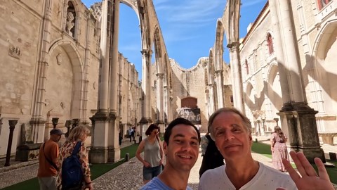 Stunning Lisbon Airbnb tour: Charming São Bento apartment & neighborhood highlights!