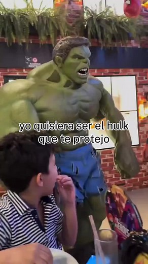 Yo quisiera ser Hulk y te protejo en Fortnite